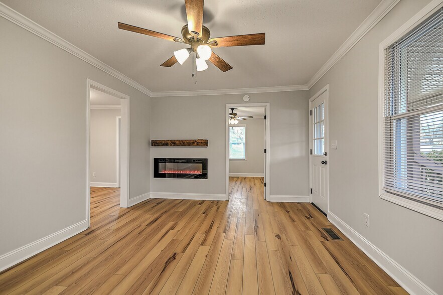 Building Photo - 1104 Old Boones Creek Rd