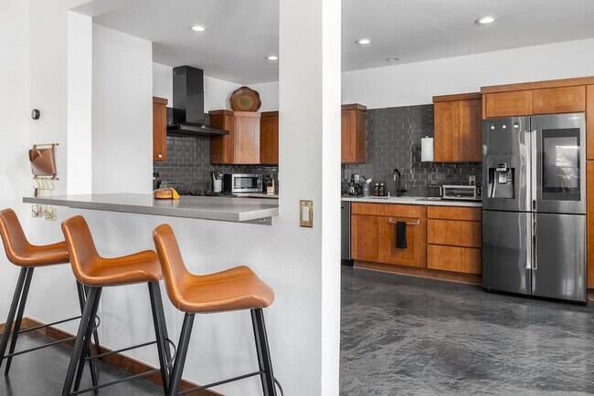 Building Photo - 3929 Paso Del Lagos