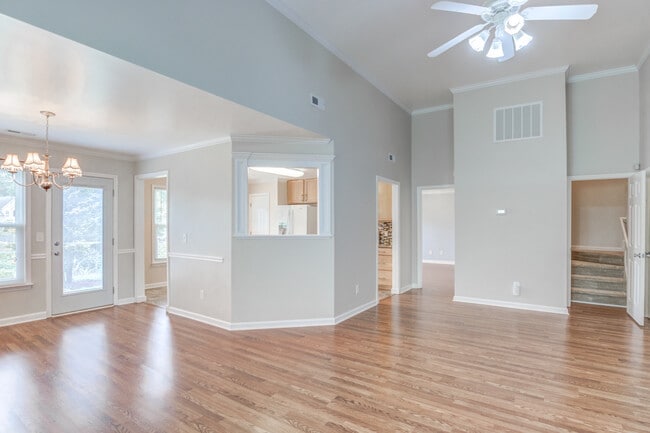 Building Photo - 833 Willow Bay Dr