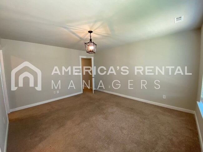 Building Photo - Spacious Home for Rent in Meridianville, AL!