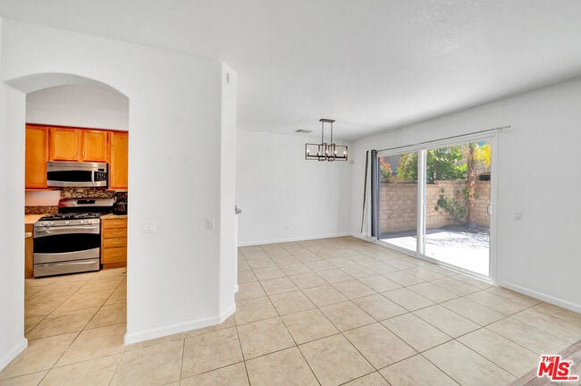 Building Photo - 23904 Calle Del Sol Dr
