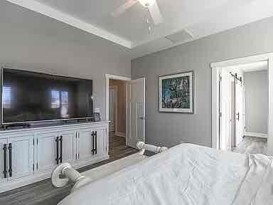 Building Photo - 7 Montaugue St