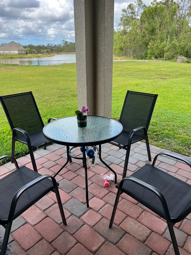 Building Photo - 3501 Acapulco Cir