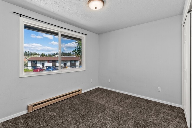 Building Photo - 2715 N Whipple Ct