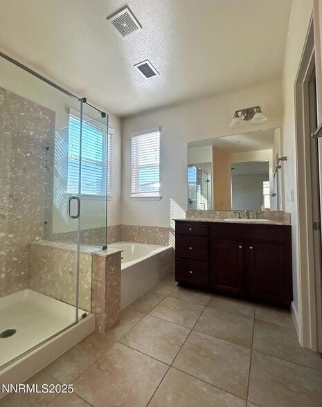 Building Photo - 2598 Piero Ct