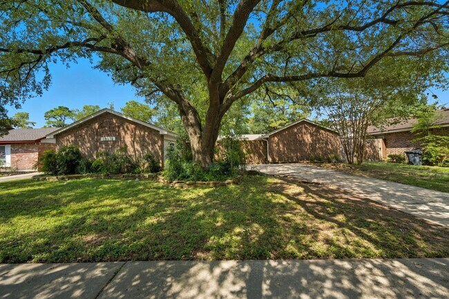 Building Photo - 12414 Aste Ln