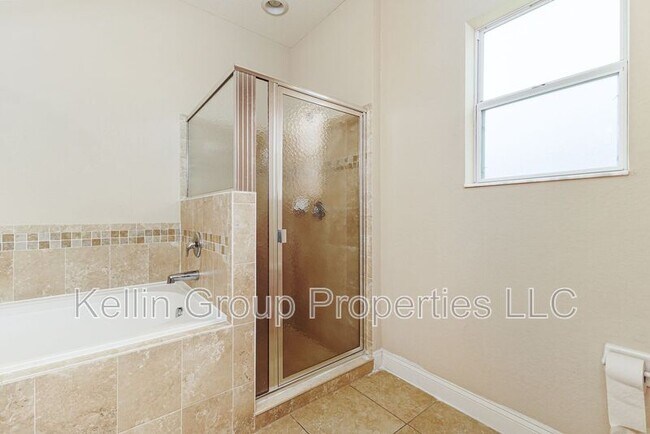 Building Photo - 2611 Highlands Creek Way