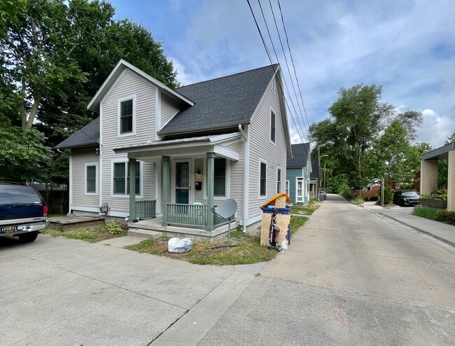 Primary Photo - Four Bedroom Home in Eastown
