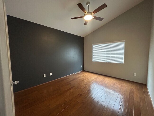 Building Photo - Bright & Airy 3-Bedroom Townhome in Ewa Be...