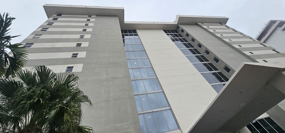 Building Photo - 9273 Collins Ave