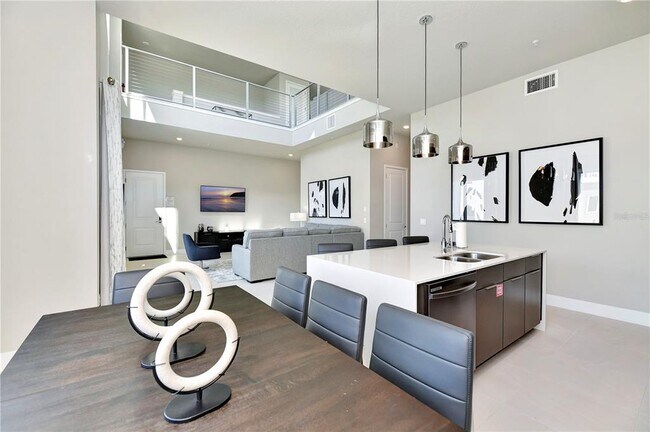 Building Photo - 7740 Sandy Ridge Dr