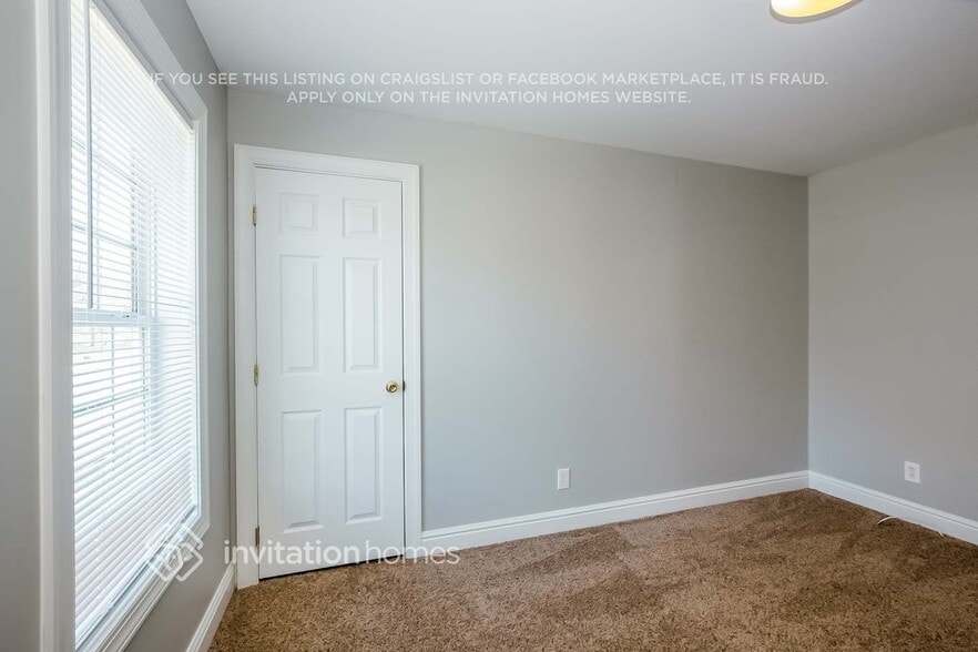 Building Photo - 5217 Milhaven Ln