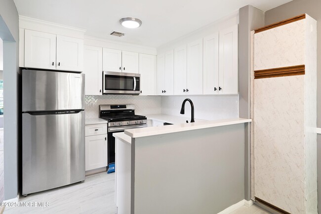 Building Photo - 17 Mainbraid Ct