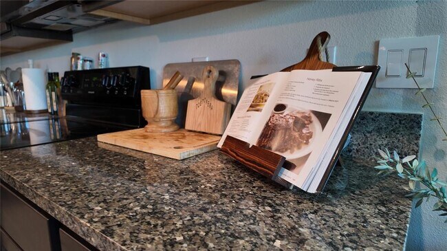 Building Photo - 8648 Falling Blue Pl