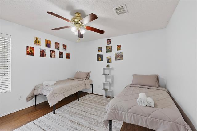 Building Photo - 2316 White Oak Dr