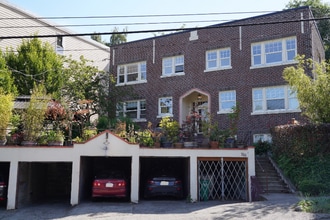 Building Photo - 766 Belmont Ave E