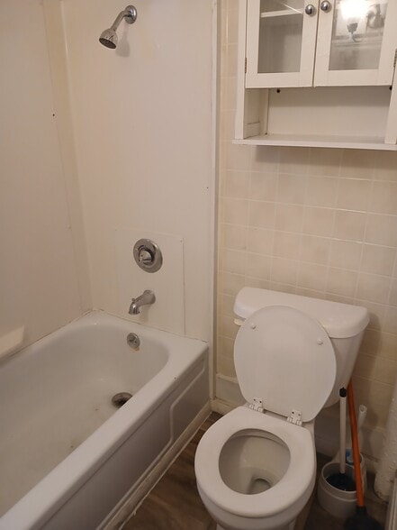 Bathroom area - 139 N Clinton St