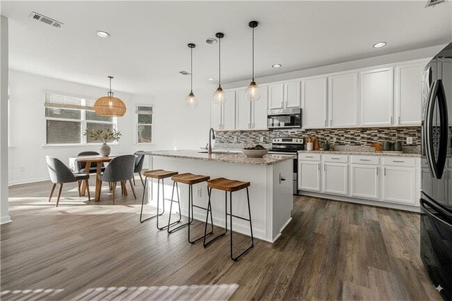 Building Photo - 1183 Lanier Springs Dr NE