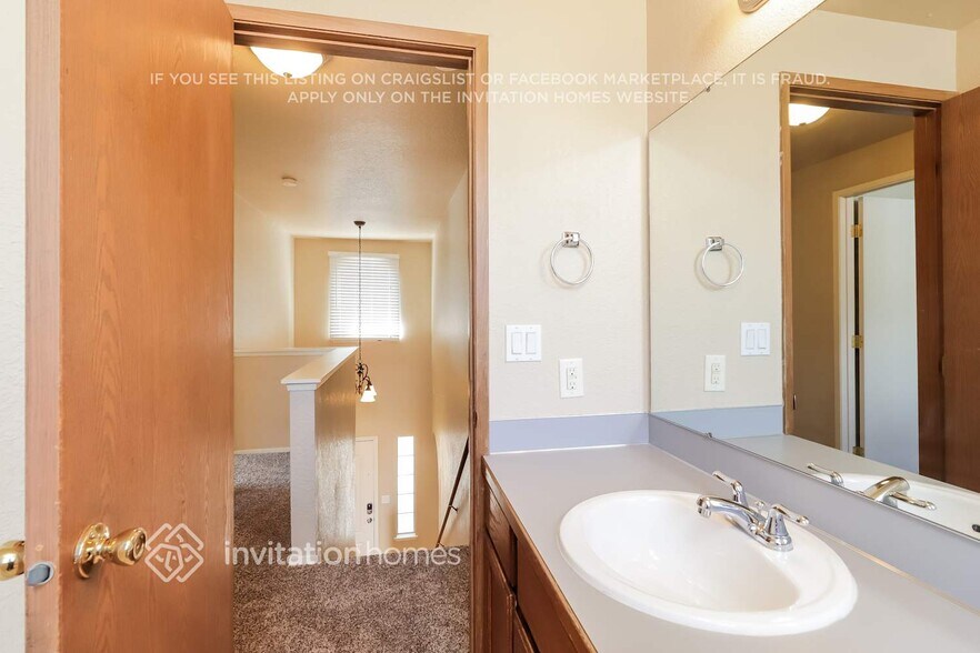 Building Photo - 27610 26th Ave S