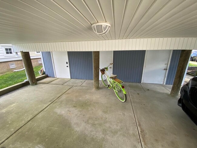 Building Photo - 9417 Winchester Ave