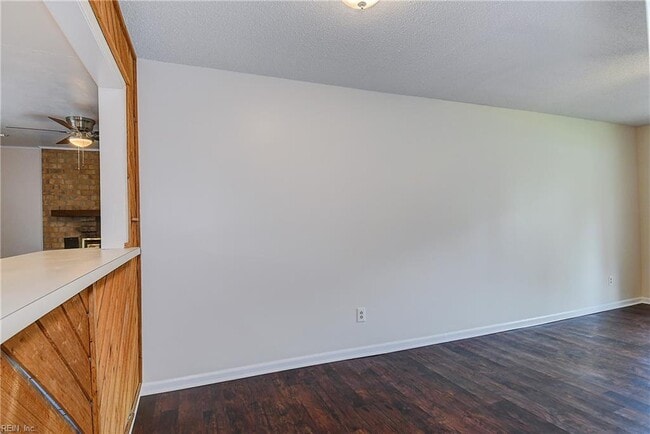 Building Photo - 4269 Grove Ct