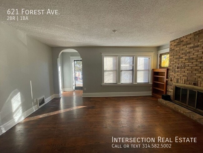 Building Photo - 621 Forest Ave