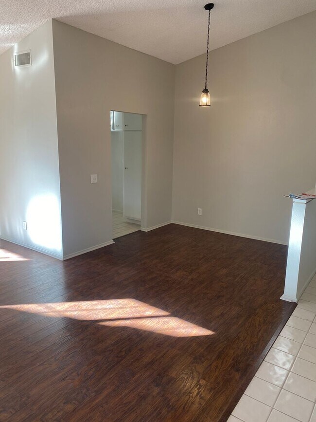 Building Photo - Sun Lakes Senior Stunner