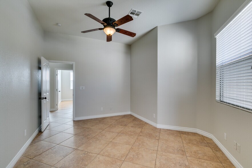 Building Photo - 1404 Pullman Pointe Ct