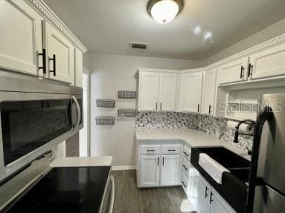 Building Photo - 706 Mission Dr