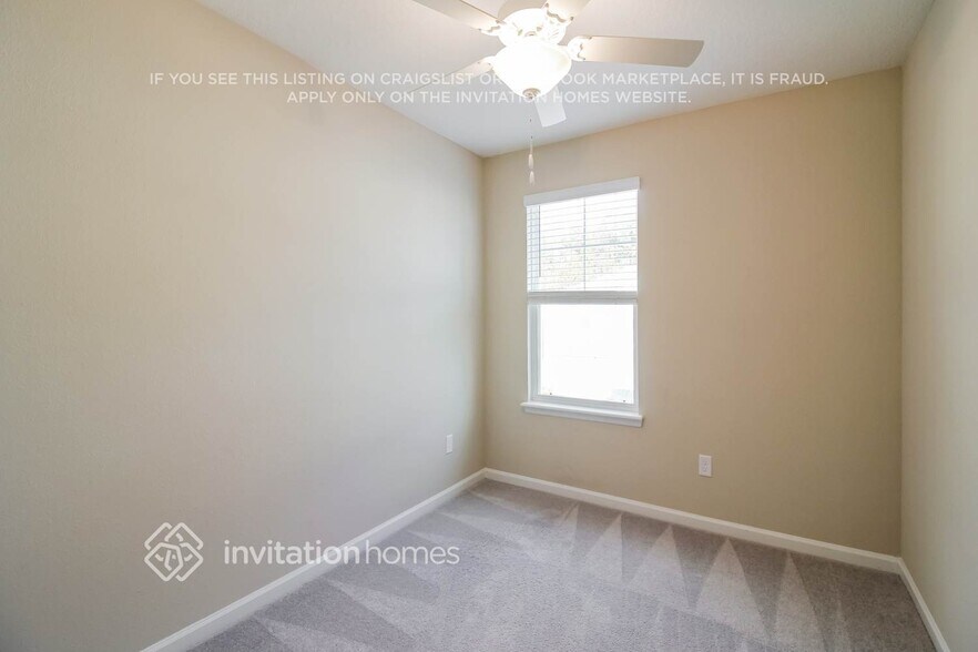 Building Photo - 13290 Shore Grass Dr