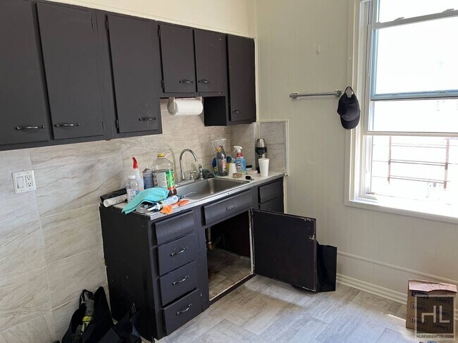 Building Photo - CEDAR STREET