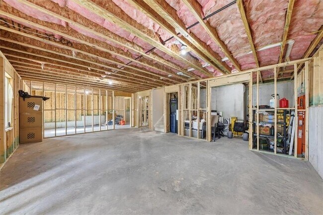 Building Photo - 3939 Alderstone Dr