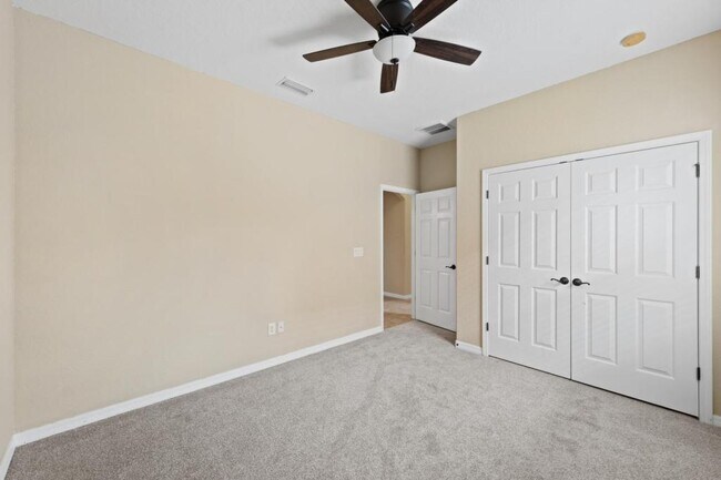 Building Photo - 27211 Fern Glade Ct