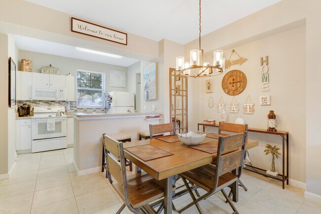 Building Photo - 1116 University Blvd