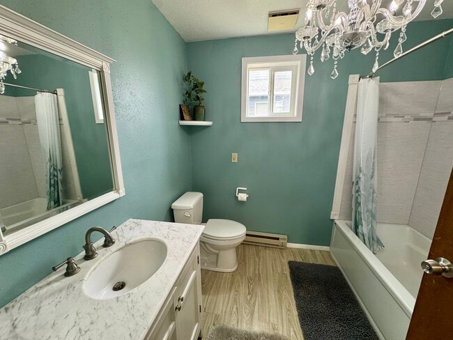 Building Photo - Ocean Park 2-Story Home, Deck with Views, Separate Living Spaces