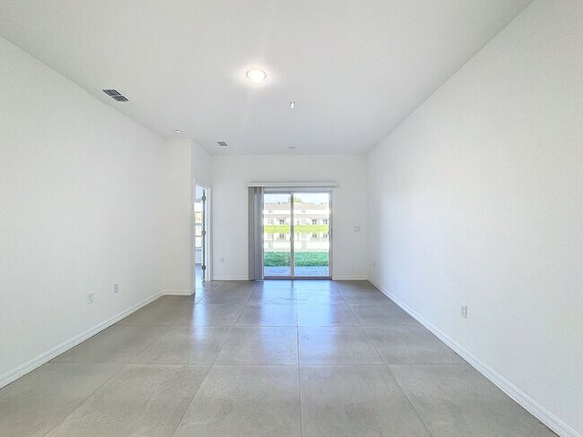 Building Photo - Townhouse For Lease in Saint Cloud