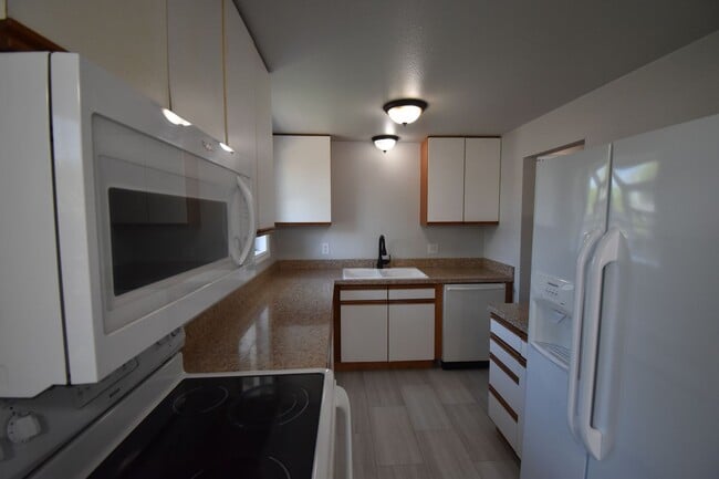 Building Photo - Elegant 4-Bedroom Corner-Lot Home