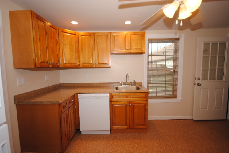 Building Photo - 79 School St