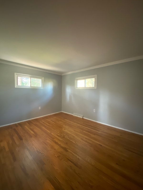 Building Photo - 438 Linden St