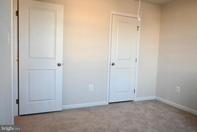 Building Photo - 110 Mariners Wy