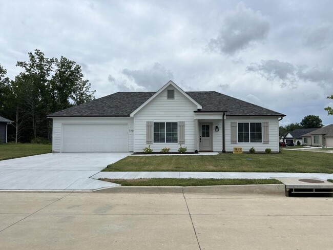 Primary Photo - 7700 N Rainbow Dr