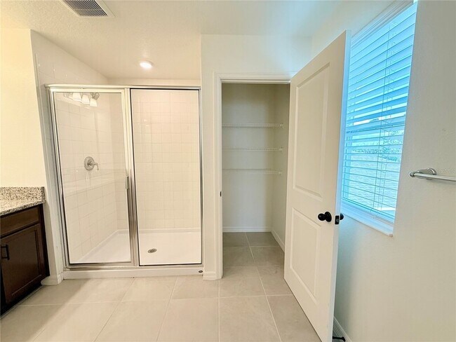 Building Photo - 9544 Sandy Bluffs Circle
