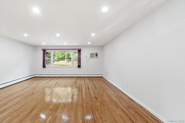 Building Photo - 105 Hillview Ave