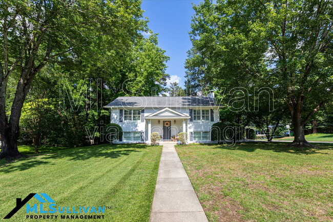 Building Photo - 4500 Lakemont Dr