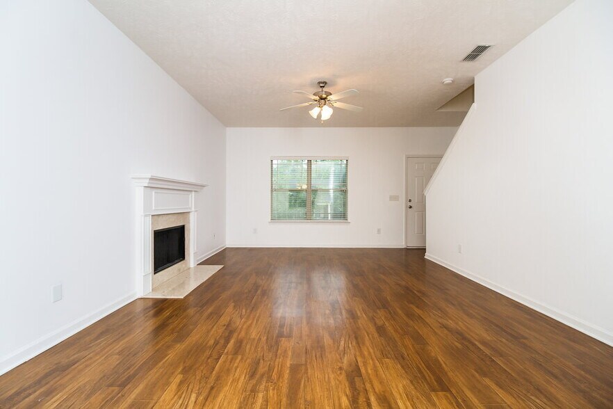 Building Photo - 1096 Shire Dr