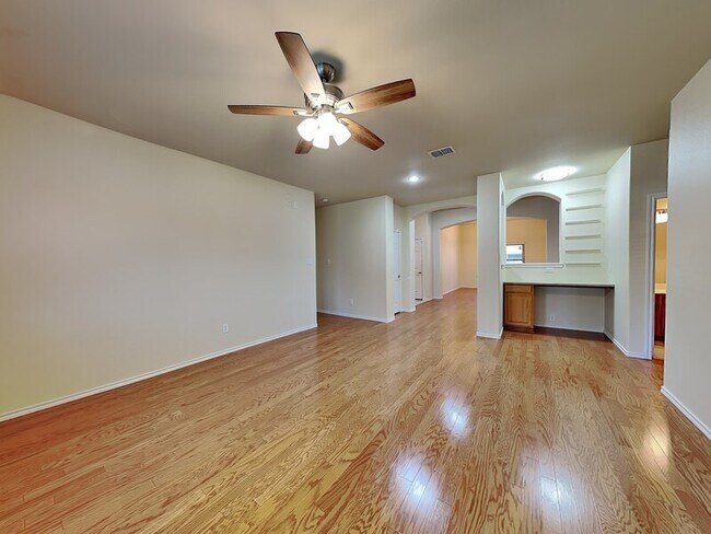 Building Photo - 1032 Bending Oak Dr