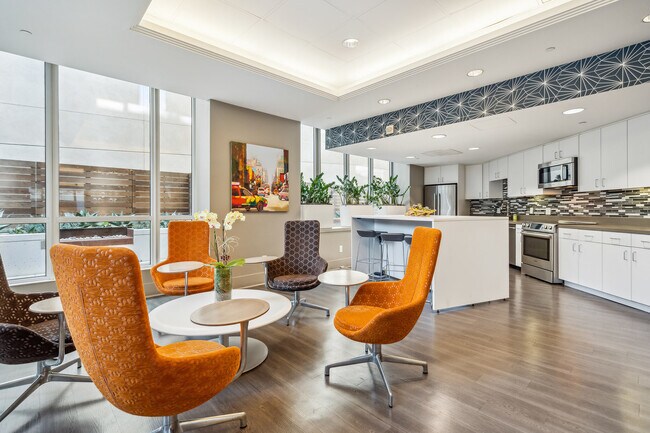 Building Photo - 388 Beale St