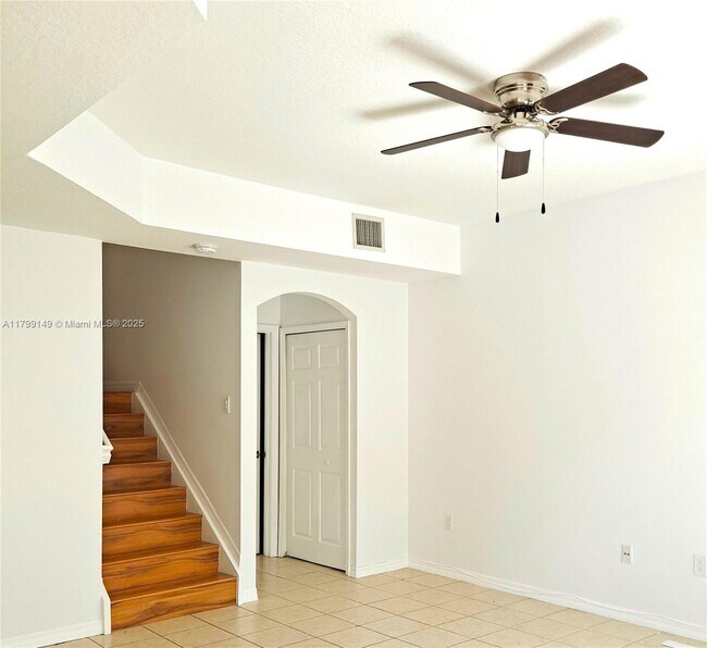 Building Photo - 642 SW 106th Ave