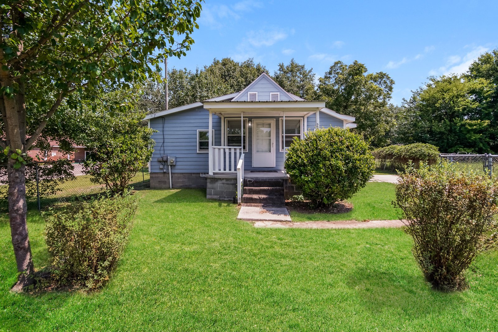 Building Photo - 2408 Slater Ave