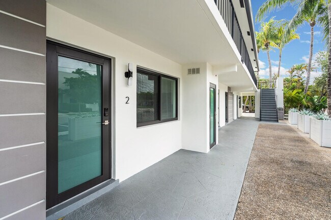 Building Photo - 1634 SW 4th Ave